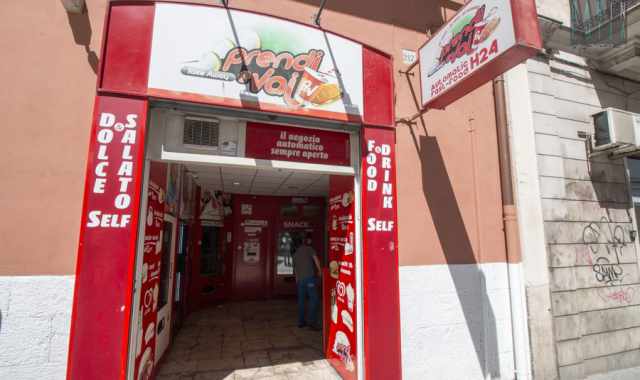 Bari, coronavirus: chiusi tutti i distributori automatici h24